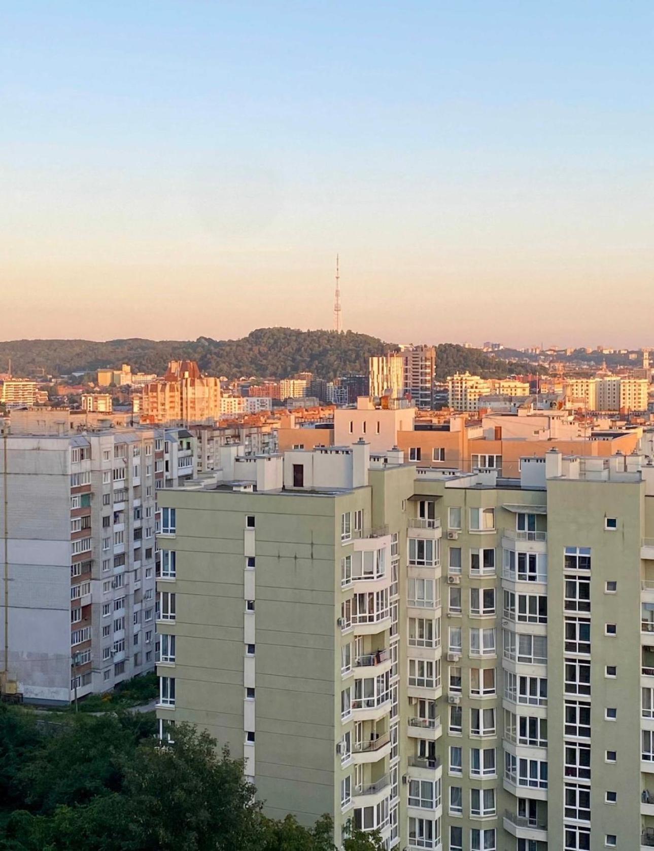 Апартаменти З Виглядом На Місто Lviv Exterior foto